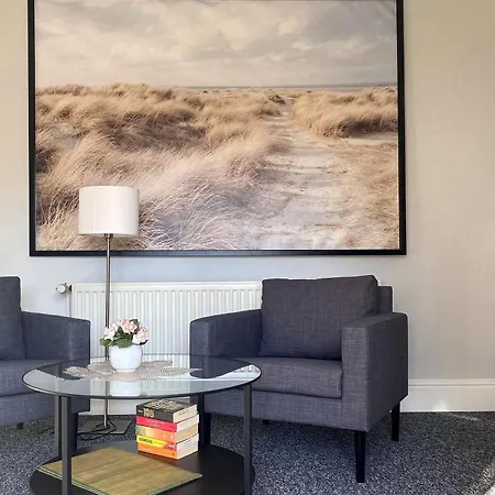 Quartier Nr 6 App 3 아파트 *